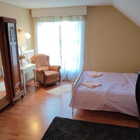 Maison Wezembeek-Oppem Экстерьер фото